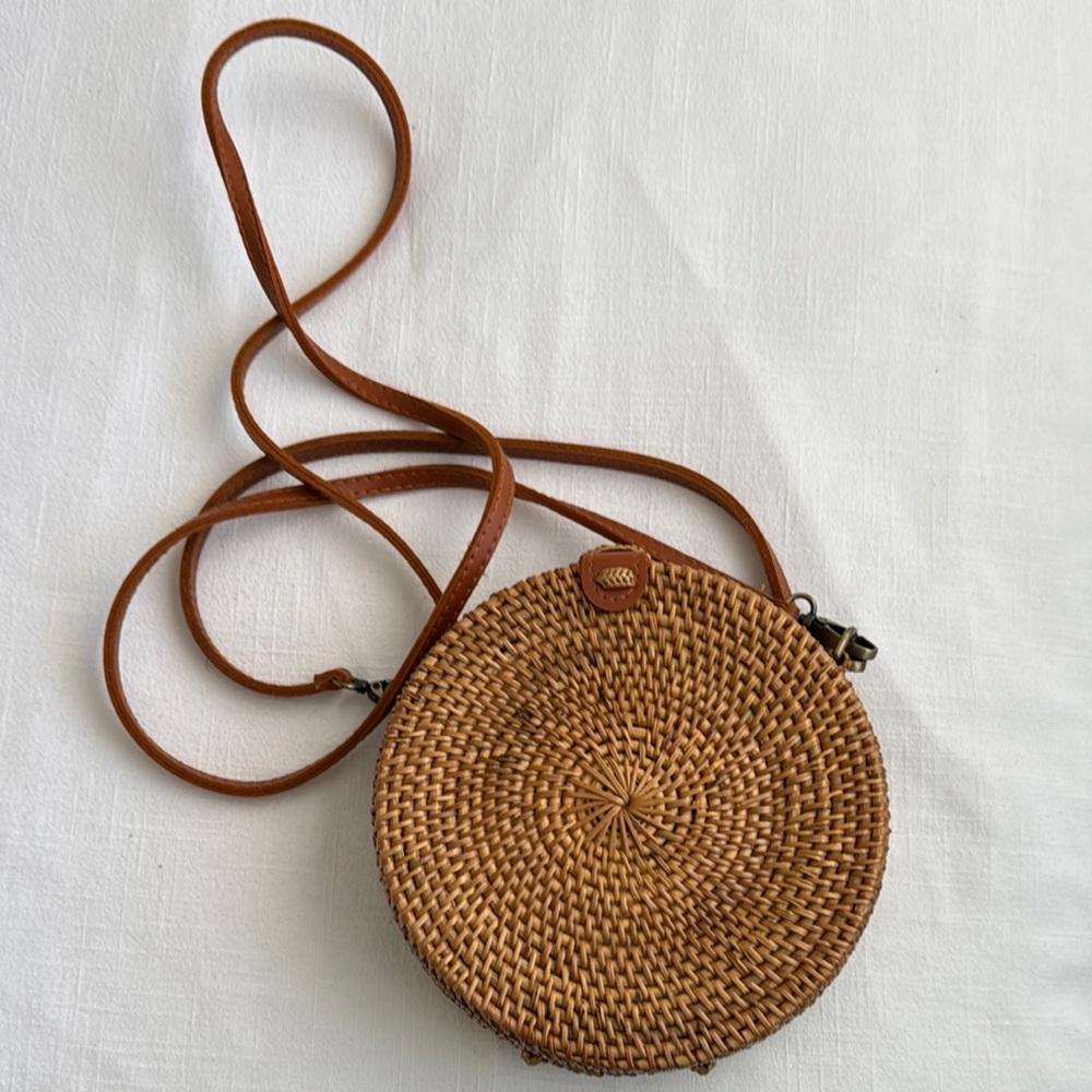 Tan Woven Crossbody Bag with Spiral Weave